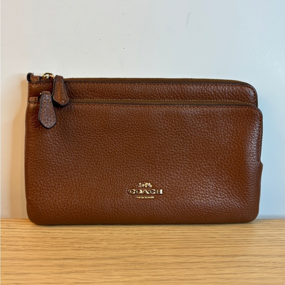 Coach Double Zip Wallet Saddle Brown Pebbled Leather Gold Logo Wristlet Clutch